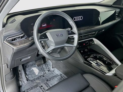 Certified 2025 Audi Q5 Premium Plus w/ Premium Plus image 9