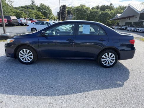 Used 2012 Toyota Corolla LE FWD image 2
