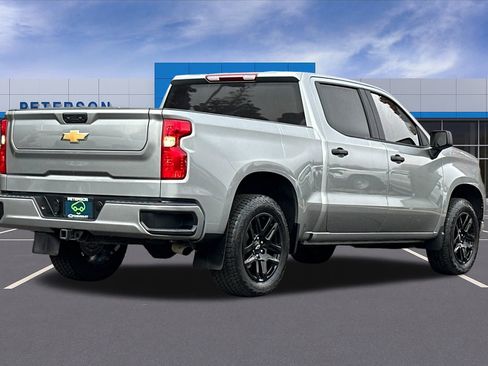 Used 2025 Chevrolet Silverado 1500 Custom image 4