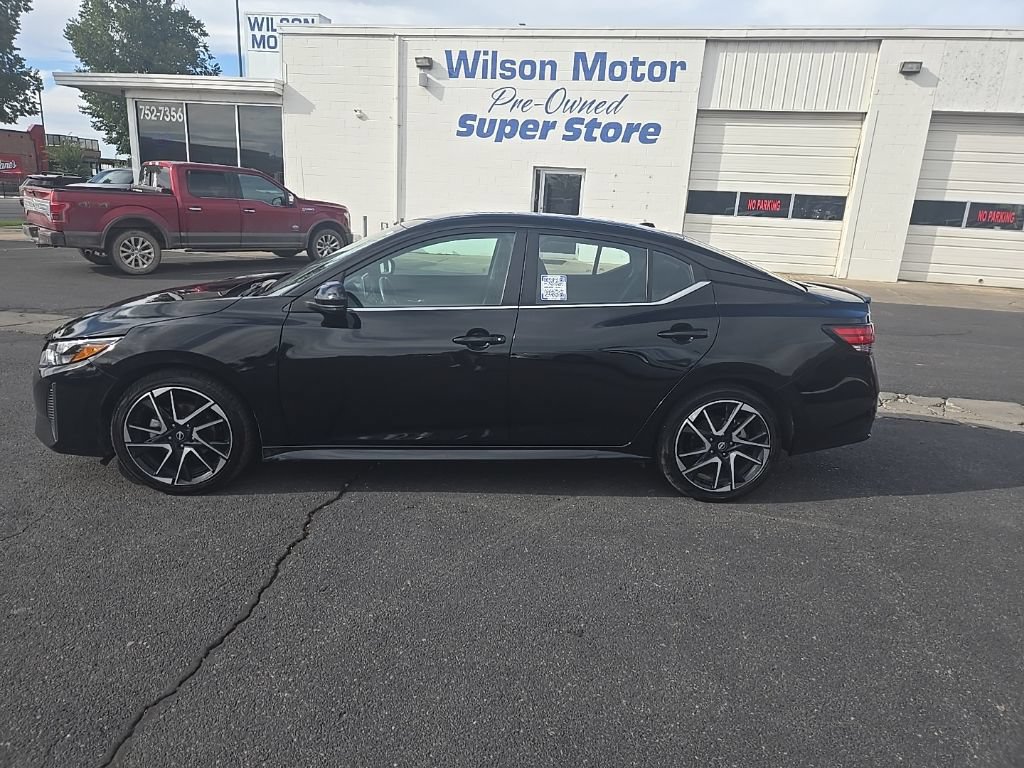 Used 2025 Nissan Sentra SR FWD image 8