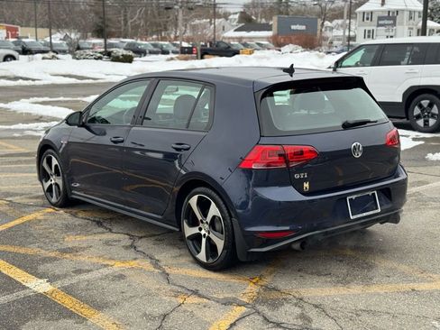 Used 2016 Volkswagen GTI SE image 3