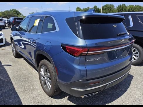 Used 2025 Buick Enclave Preferred FWD image 4