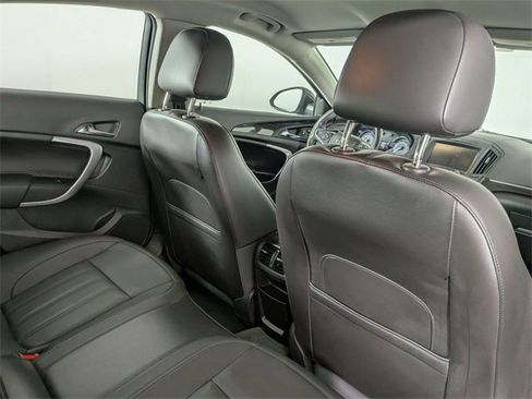 Used 2017 Buick Regal Sport Touring image 27