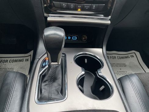 Used 2021 Jeep Grand Cherokee Laredo X image 25