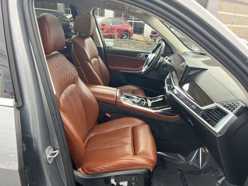Used 2023 BMW X7 xDrive40i w/ Premium Package image 28