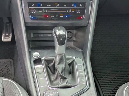 Used 2022 Volkswagen Tiguan SEL R-Line AWD/4WD image 24