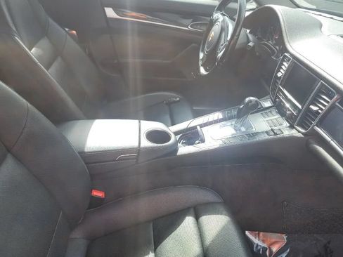 Used 2015 Porsche Panamera 4 AWD/4WD image 9