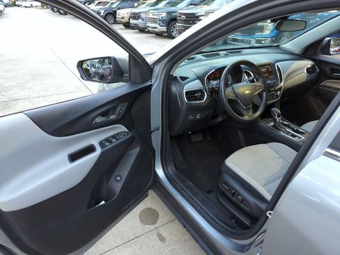 Used 2024 Chevrolet Equinox LT FWD image 7
