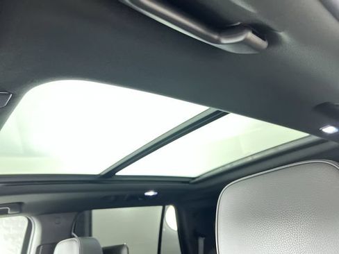 Used 2023 GMC Yukon Denali AWD/4WD image 19