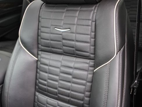 Used 2023 Cadillac Escalade ESV Sport Platinum w/ LPO, ONYX Package image 23