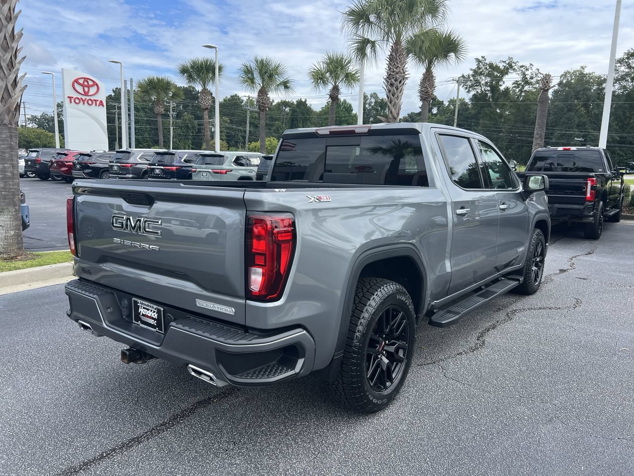Used 2021 GMC Sierra 1500 Elevation w/ Preferred Package AWD/4WD image 10