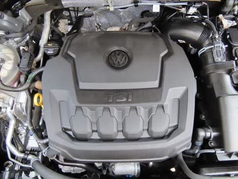 Used 2021 Volkswagen Tiguan SEL AWD/4WD image 10