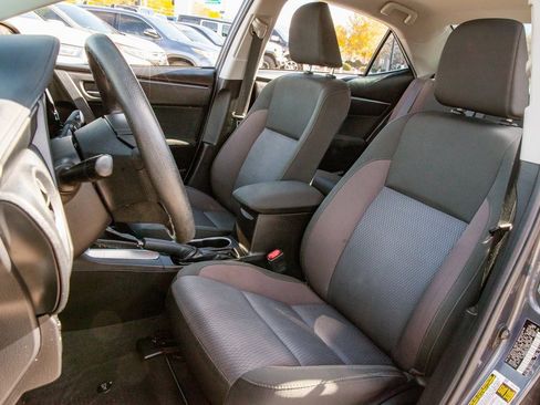 Used 2018 Toyota Corolla LE image 13