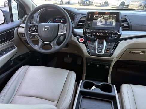 Used 2024 Honda Odyssey Touring image 32