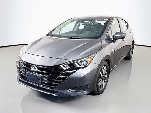 Used 2024 Nissan Versa SV w/ Trunk Package image 4