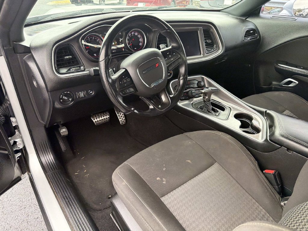 Used 2022 Dodge Challenger R/T RWD image 19