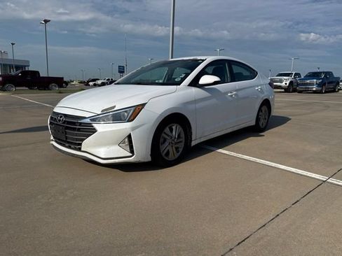 Used 2019 Hyundai Elantra SEL FWD image 2