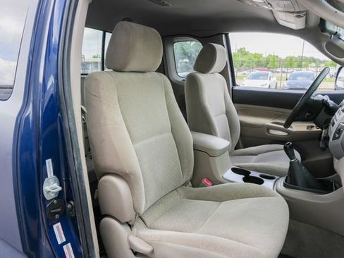 Used 2005 Toyota Tacoma PreRunner RWD image 33