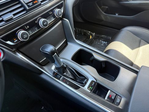 Used 2020 Honda Accord Sport image 13