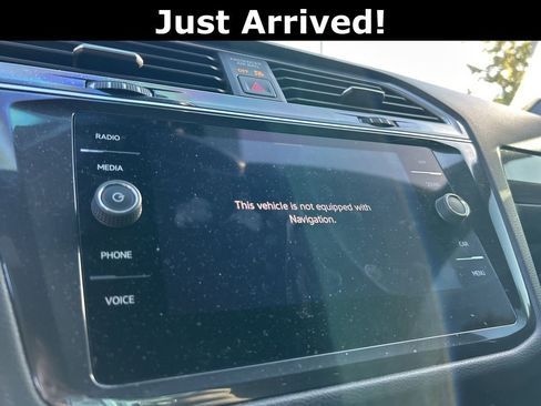 Used 2024 Volkswagen Tiguan SE R-Line image 26