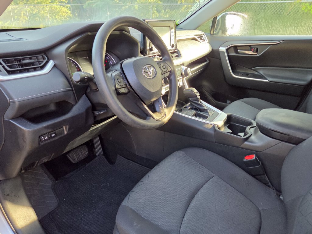 Certified 2021 Toyota RAV4 XLE FWD image 26