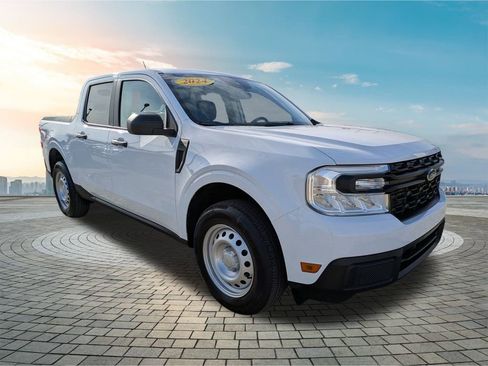 Used 2024 Ford Maverick XL image 2