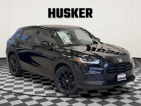 Used 2025 Honda HR-V Sport image 1