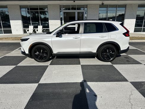 Used 2024 Honda CR-V Sport Touring image 1