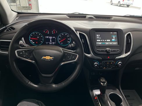 Used 2018 Chevrolet Equinox LT image 17