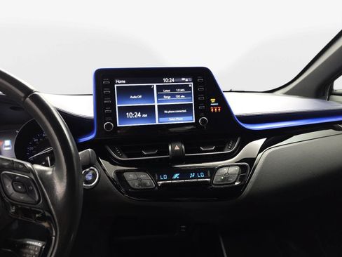 Used 2021 Toyota C-HR XLE FWD image 17