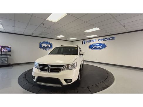 Used 2017 Dodge Journey SXT w/ Premium Group AWD/4WD image 5