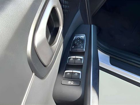 New 2026 Kia Sorento S w/ S Panoramic Sunroof Package FWD image 52