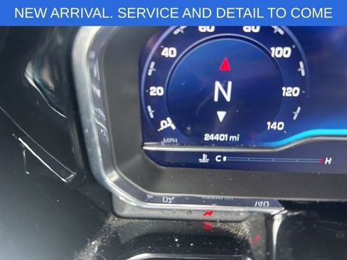 Used 2024 Chevrolet Silverado 1500 LT AWD/4WD image 5