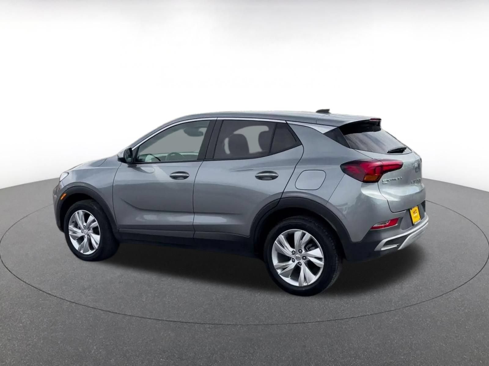 Used 2025 Buick Encore GX Preferred AWD/4WD image 9