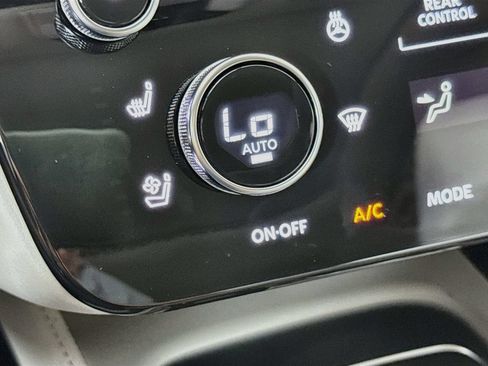 Certified 2027 INFINITI QX60 Luxe w/ Family Package FWD image 27