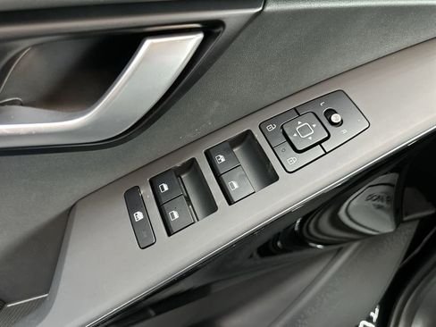 New 2026 Kia Niro Wind FWD image 5