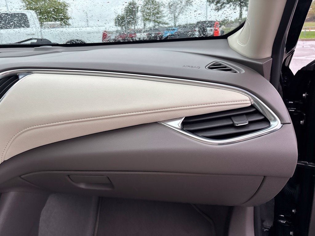 Used 2024 Chevrolet Malibu LT FWD image 30