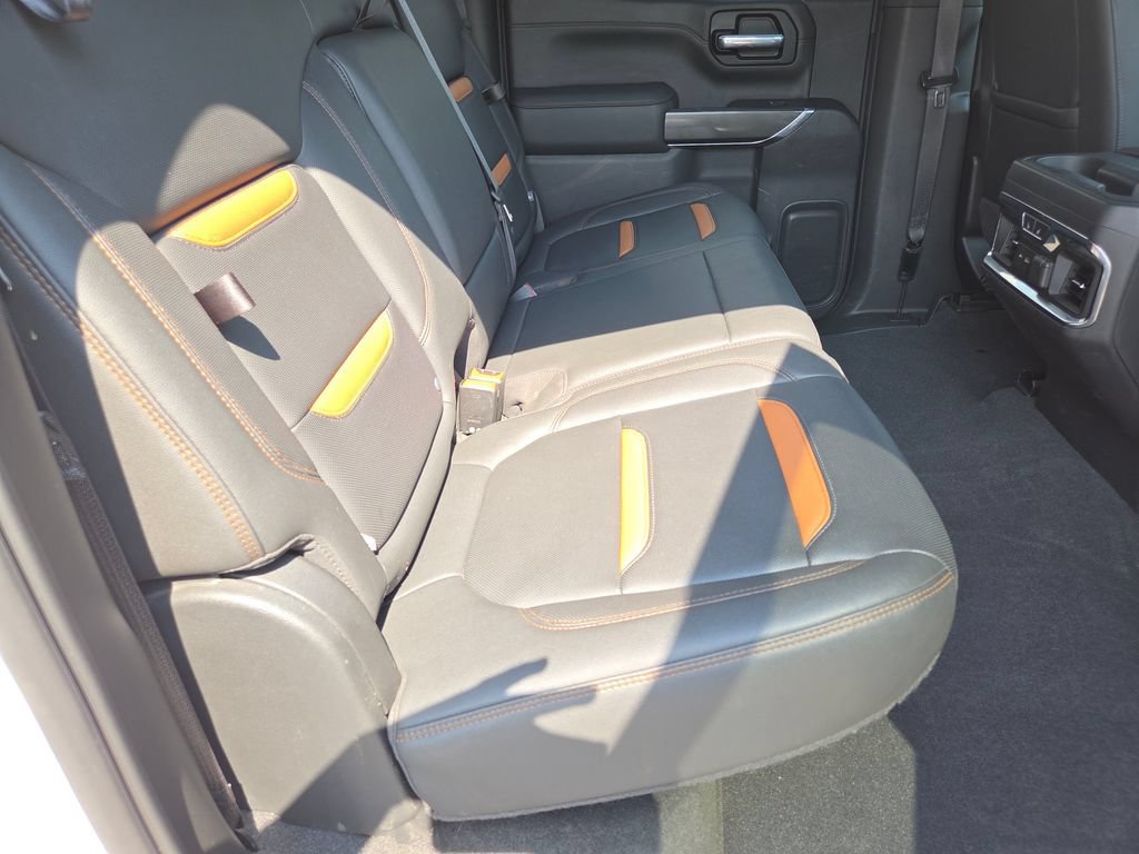 Used 2021 GMC Sierra 1500 AT4 w/ AT4 Value Package AWD/4WD image 5