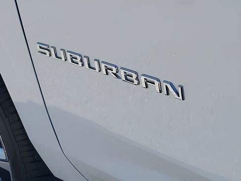 Used 2021 Chevrolet Suburban High Country image 42