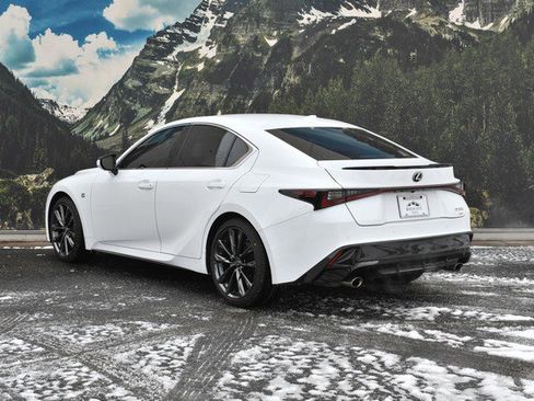 Used 2022 Lexus IS 350 F Sport image 9