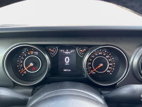 Used 2022 Jeep Gladiator Sport AWD/4WD image 25
