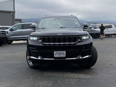 Used 2021 Jeep Grand Cherokee L Limited w/ Luxury Tech Group II image 9