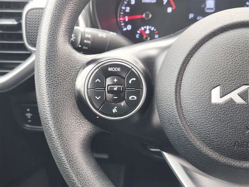 Certified 2022 Kia Soul LX w/ Technology Package image 27