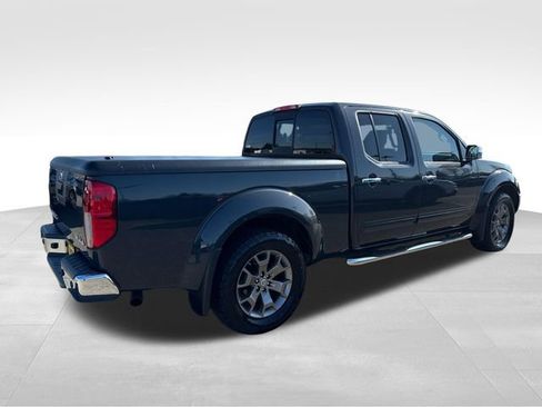 Used 2014 Nissan Frontier SL w/ SL Moonroof Package image 8