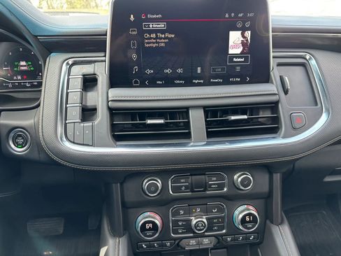 Used 2022 GMC Yukon AT4 image 25