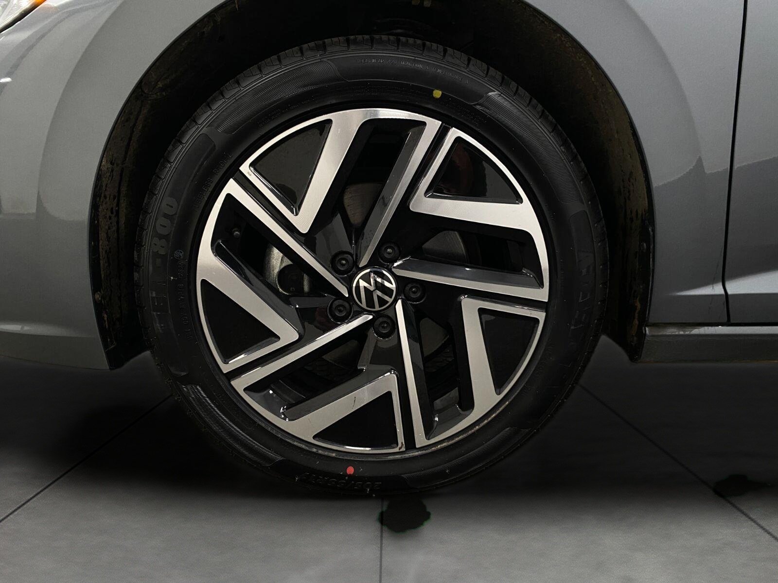 Used 2024 Volkswagen Jetta SEL FWD image 12