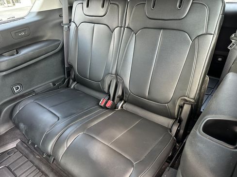 Used 2021 Jeep Grand Cherokee L Limited AWD/4WD image 18