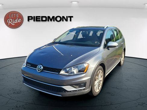Used 2017 Volkswagen Golf Alltrack S AWD/4WD image 1