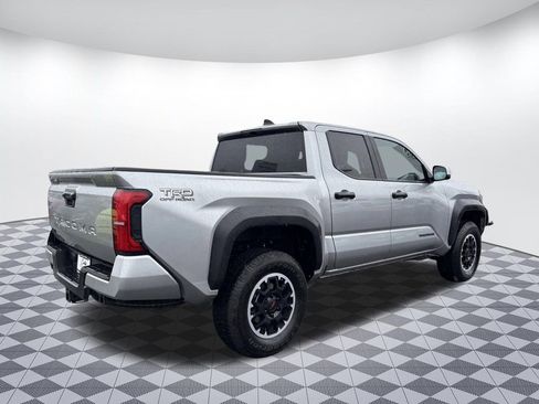 Used 2024 Toyota Tacoma TRD Off-Road AWD/4WD image 7