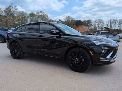 Used 2025 Buick Envista Sport Touring w/ Convenience I Package image 2